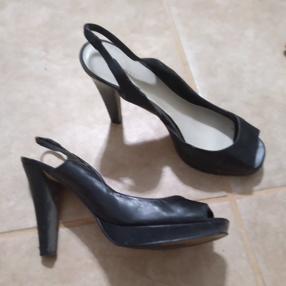 NINE WEST BLACK HEELS - Picture 2 of 4